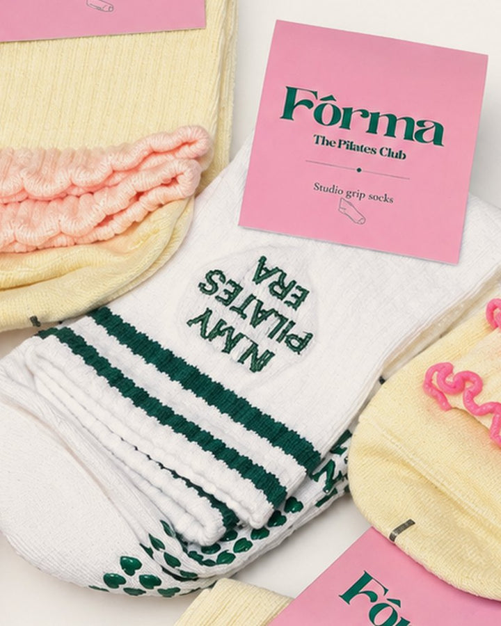 Pilates Era Grip Socks with a Fórma card